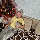 Знакомства: Илья, 63 года, Брянск