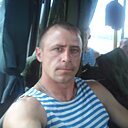 Знакомства: Юрий, 41 год, Псков
