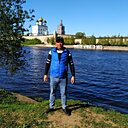 Знакомства: Роман, 33 года, Псков
