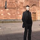 Знакомства: Гарик, 23 года, Москва