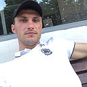 Знакомства: Юрий, 34 года, Брянск