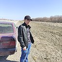 Знакомства: Андрей, 33 года, Караганда