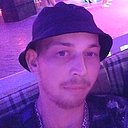 Знакомства: Виталик, 32 года, Каменское