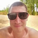 Знакомства: Валерий, 38 лет, Харабали