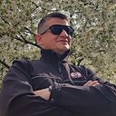 Знакомства: Cosmin, 44 года, Craiova