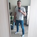 Знакомства: Тошка, 34 года, Среднеуральск