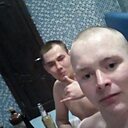 Знакомства: Андрей, 27 лет, Томск